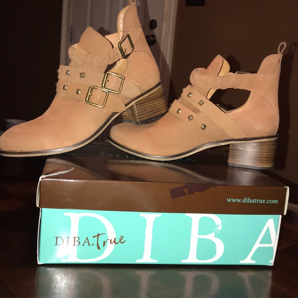 NEVER WORN SHOES GORGEOUS BROWN COGNAC LEATHER